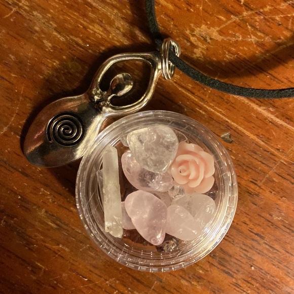 goddess fertility charm necklace small/ large silver tone diety spiral w stones - Picture 9 of 13